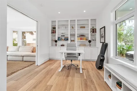 1642 Arlington Street Sarasota FL 34239