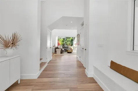 1642 Arlington Street Sarasota FL 34239
