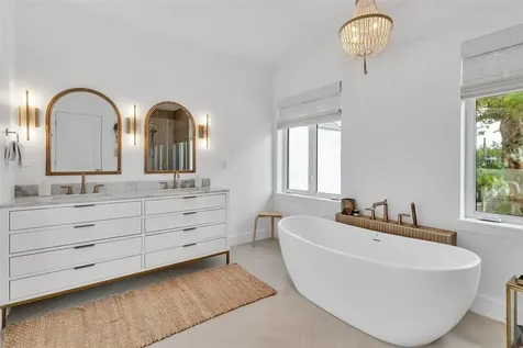 1642 Arlington Street Sarasota FL 34239