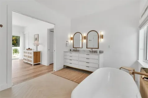 1642 Arlington Street Sarasota FL 34239