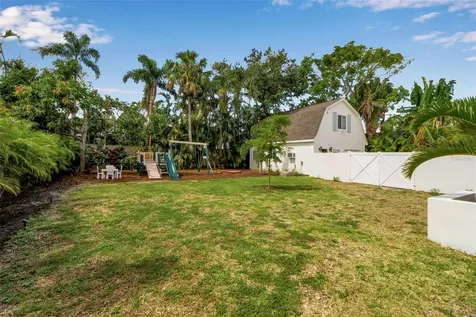 1642 Arlington Street Sarasota FL 34239