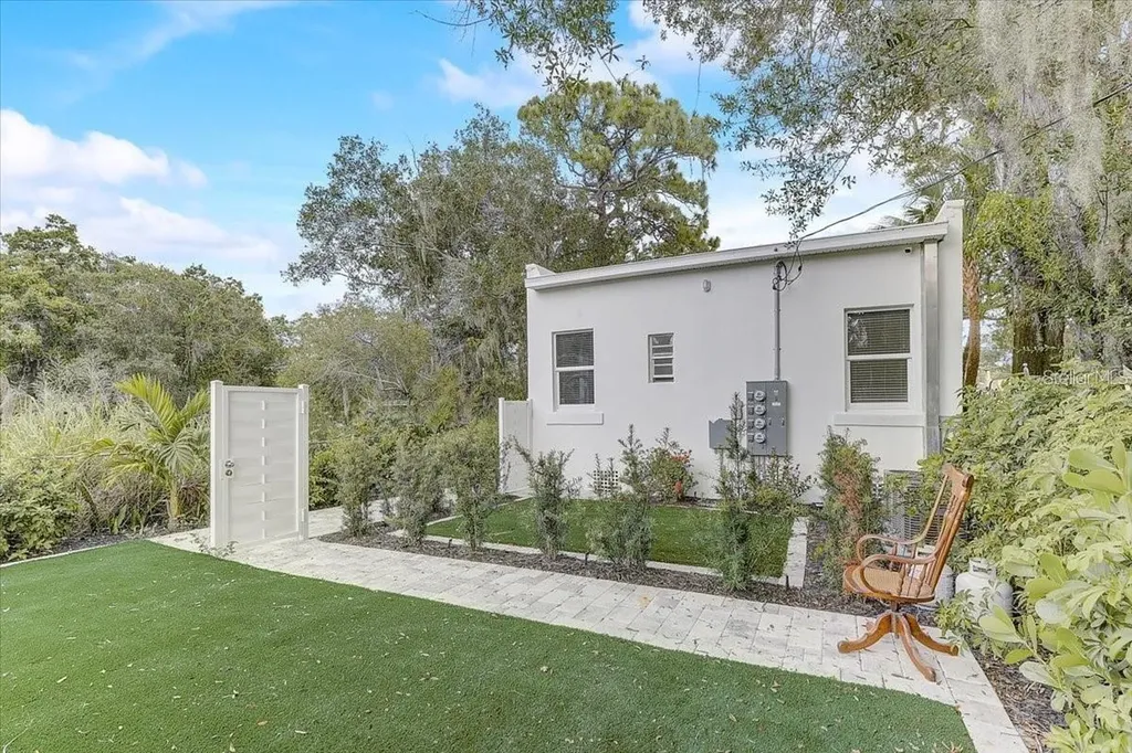 1862 6th Street Sarasota FL 34236