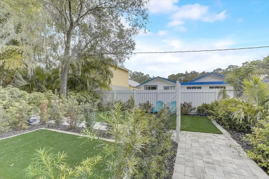 1862 6th Street Sarasota FL 34236