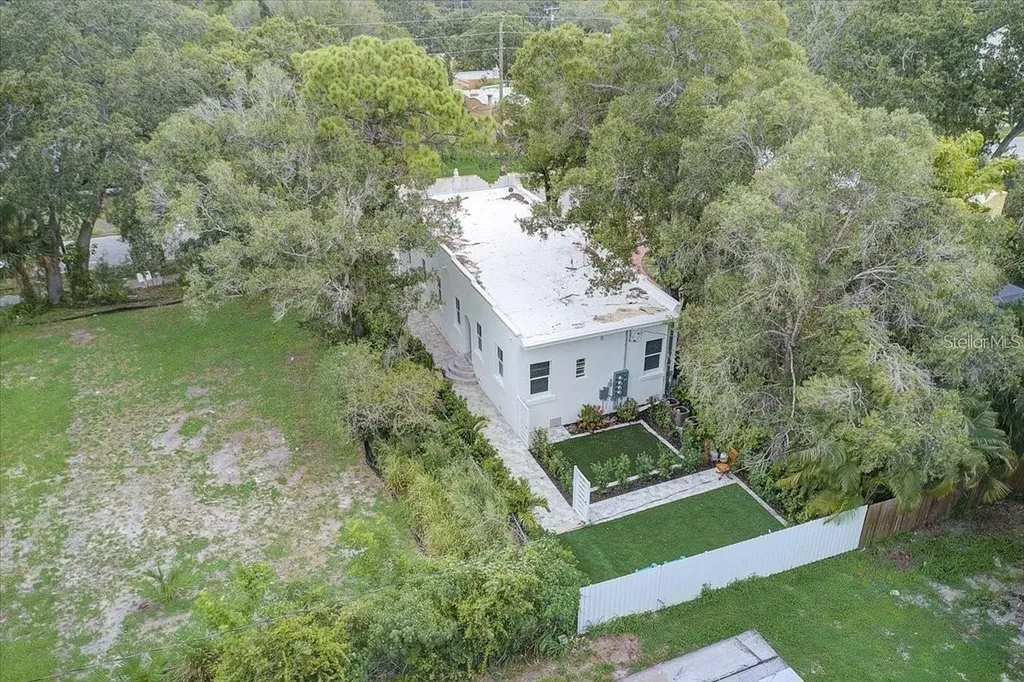 1862 6th Street Sarasota FL 34236