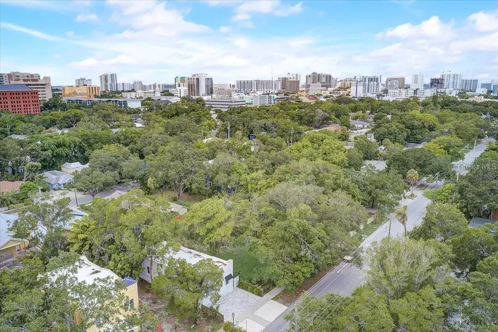1862 6th Street Sarasota FL 34236