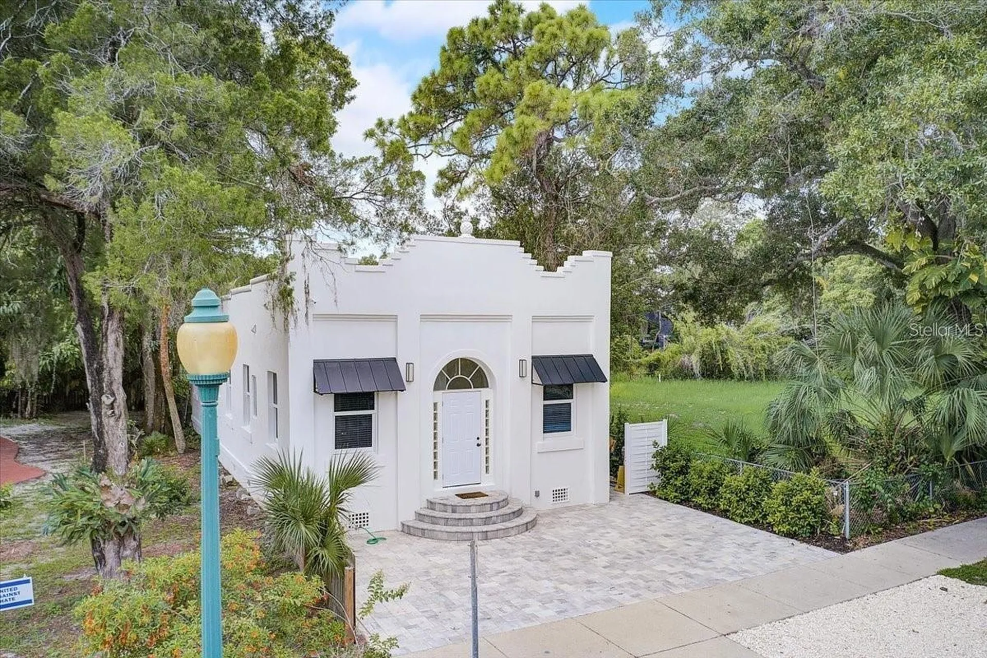 1862 6th Street Sarasota FL 34236