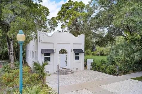 1862 6th Street Sarasota FL 34236