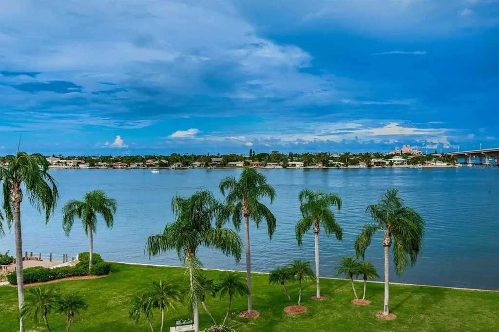 6001 Bahia Del Mar Circle St Petersburg FL 33715