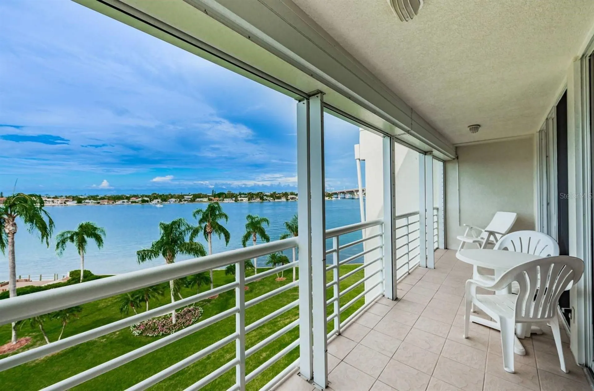 6001 Bahia Del Mar Circle St Petersburg FL 33715
