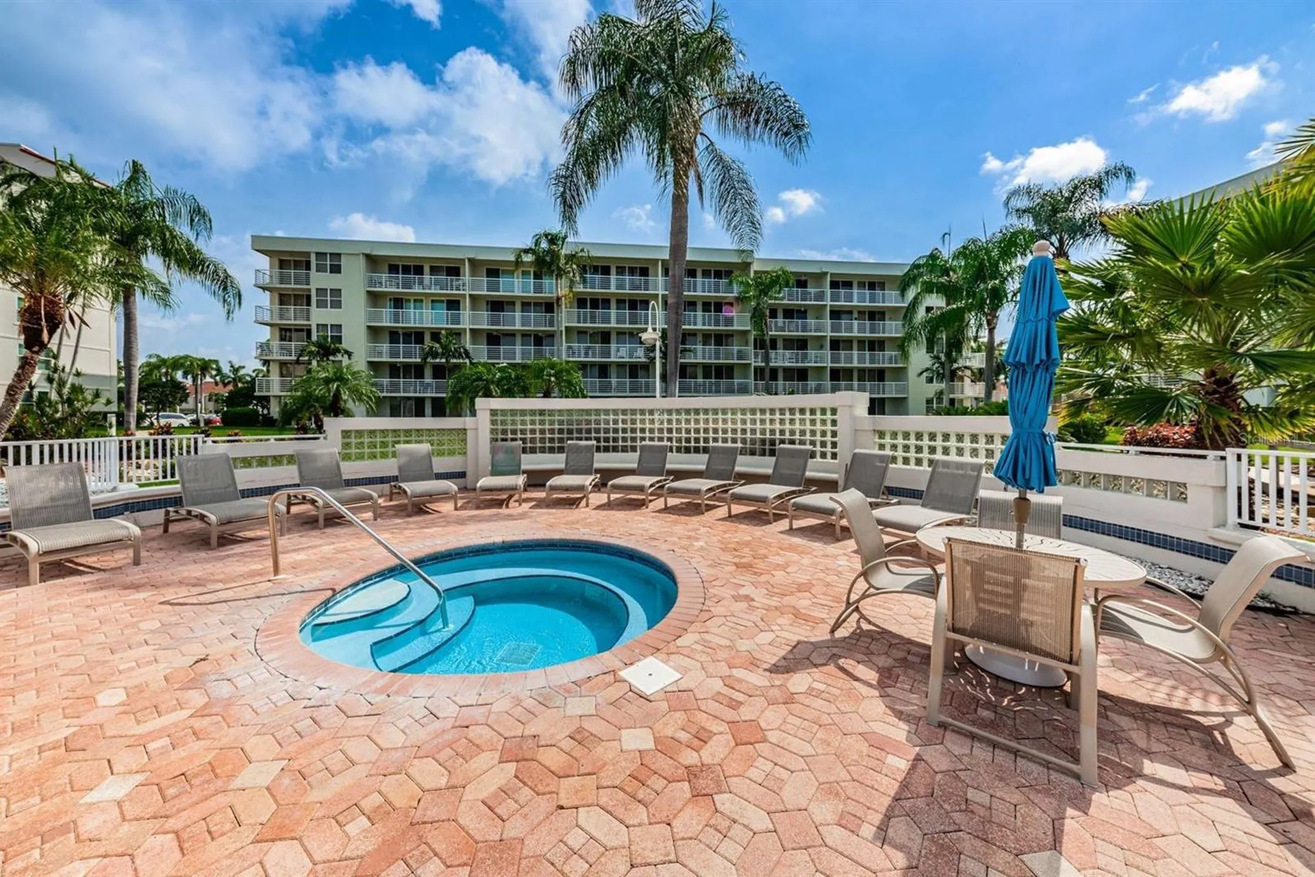 6001 Bahia Del Mar Circle St Petersburg FL 33715