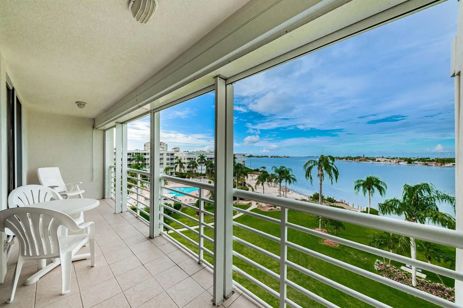 6001 Bahia Del Mar Circle St Petersburg FL 33715