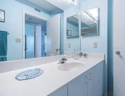 6001 Bahia Del Mar Circle St Petersburg FL 33715