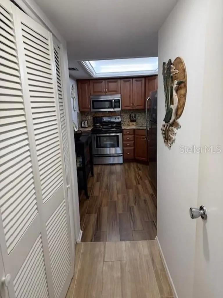 1051 79th Avenue N St Petersburg FL 33702