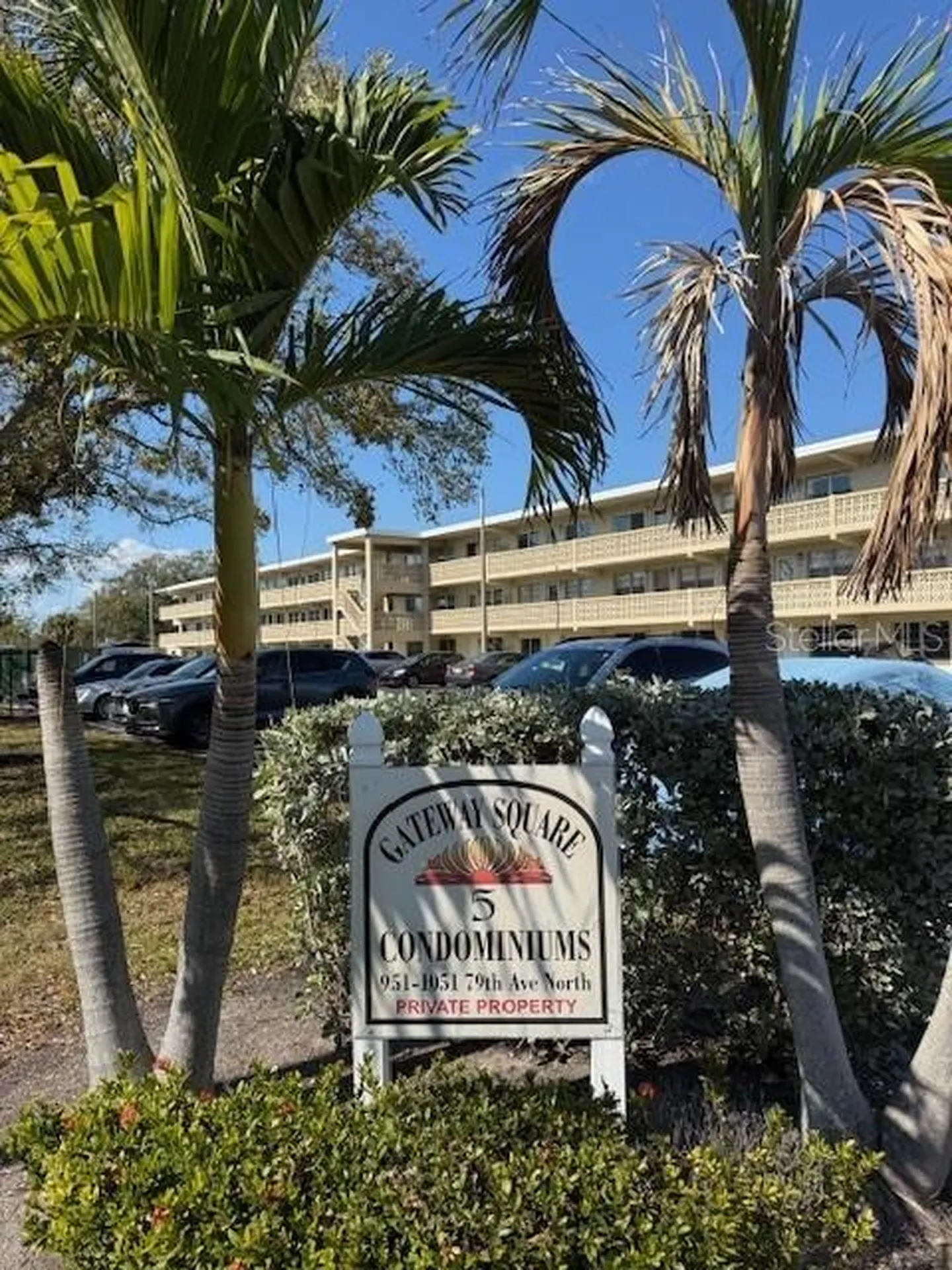 1051 79th Avenue N St Petersburg FL 33702