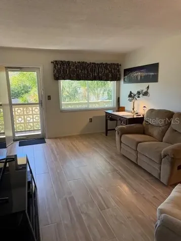 1051 79th Avenue N St Petersburg FL 33702