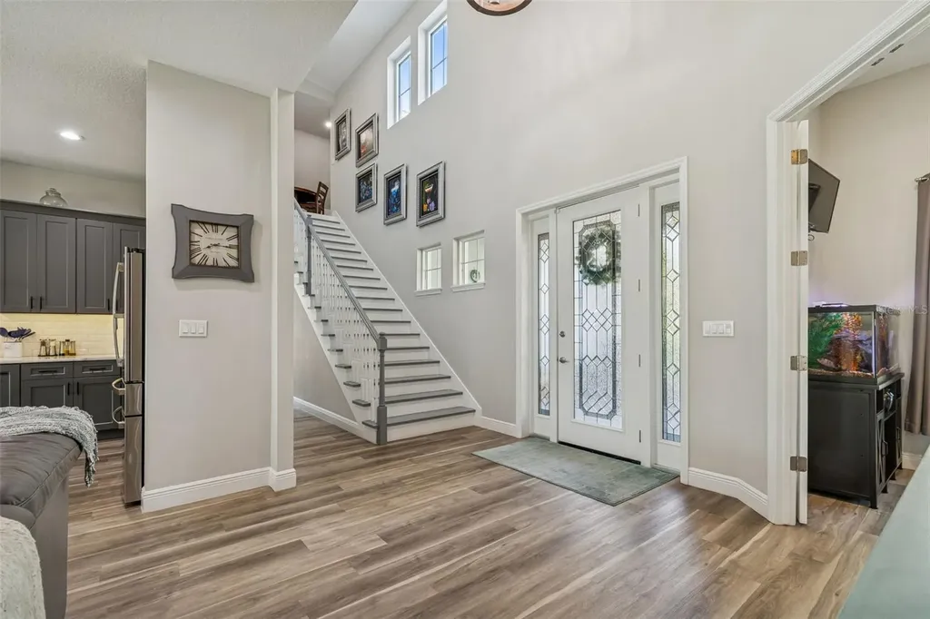 1516 Grandview Drive Tarpon Springs FL 34689