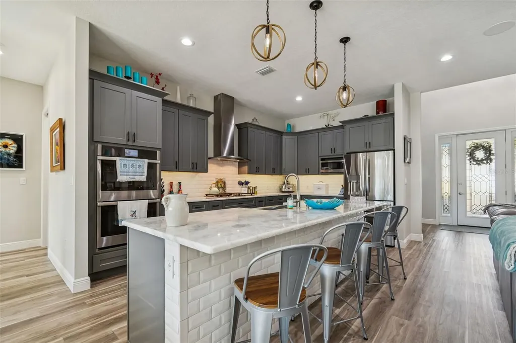 1516 Grandview Drive Tarpon Springs FL 34689
