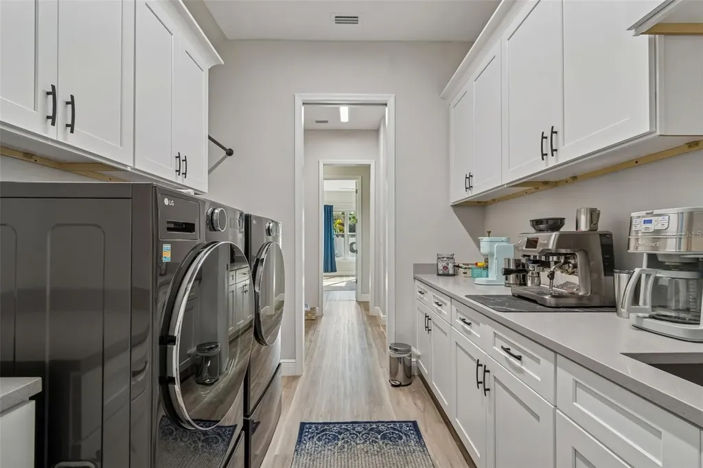 1516 Grandview Drive Tarpon Springs FL 34689