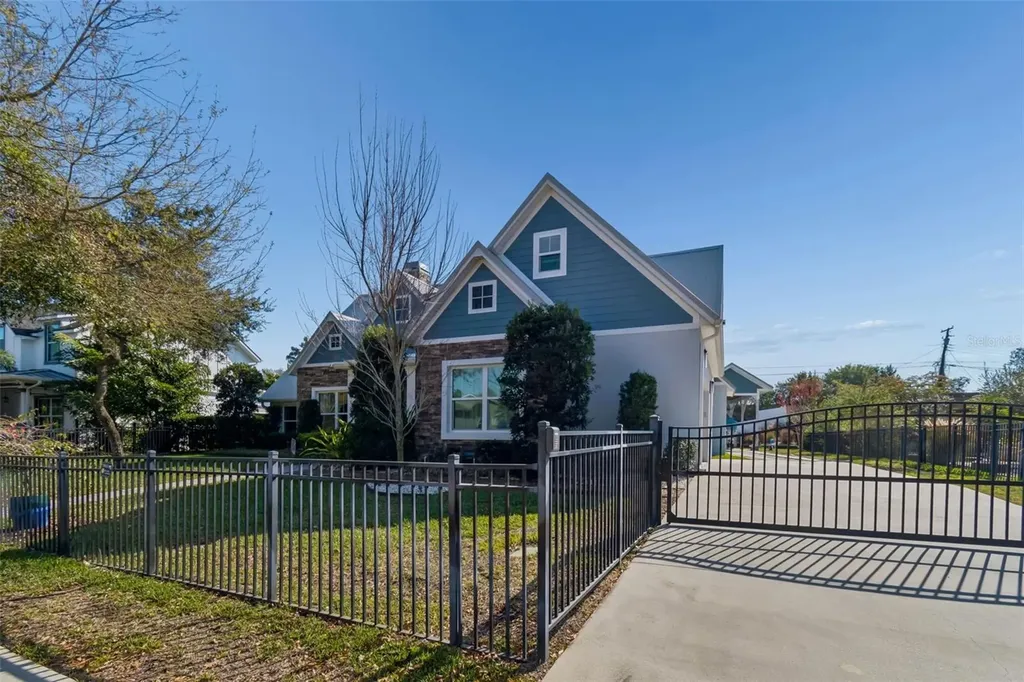 1516 Grandview Drive Tarpon Springs FL 34689
