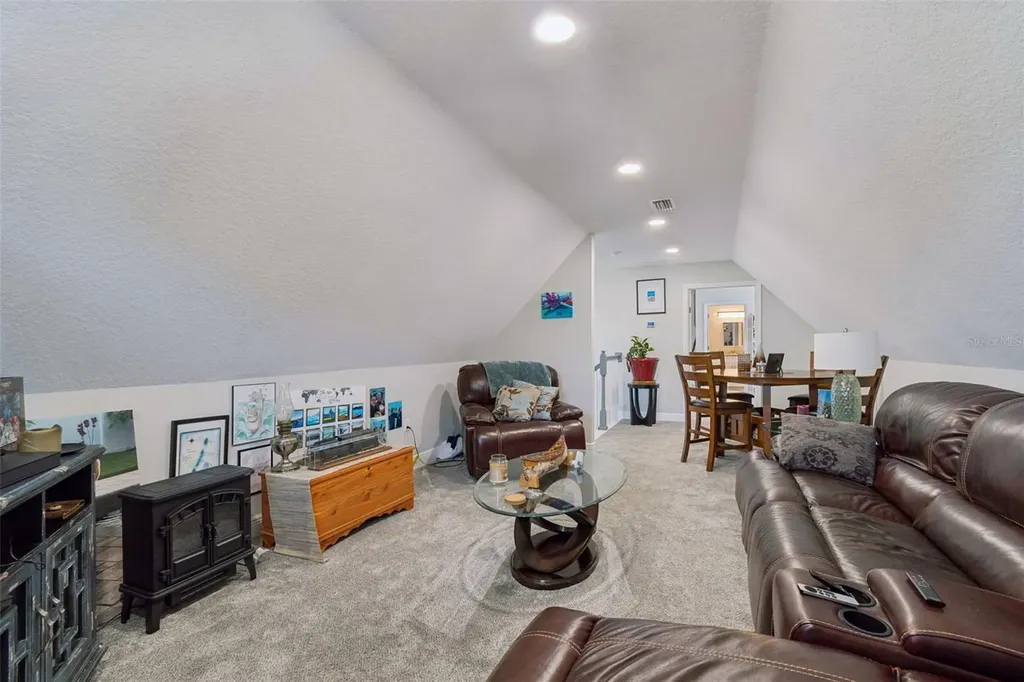 1516 Grandview Drive Tarpon Springs FL 34689