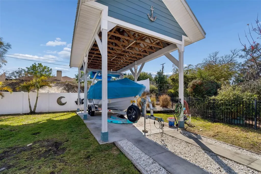 1516 Grandview Drive Tarpon Springs FL 34689