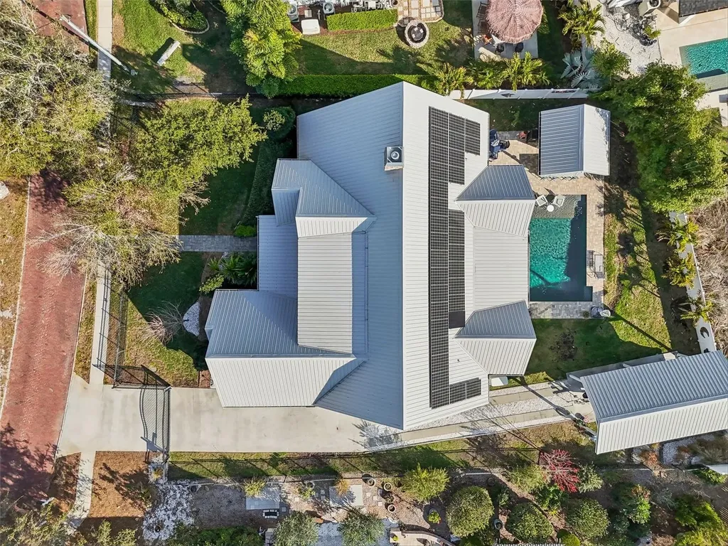 1516 Grandview Drive Tarpon Springs FL 34689