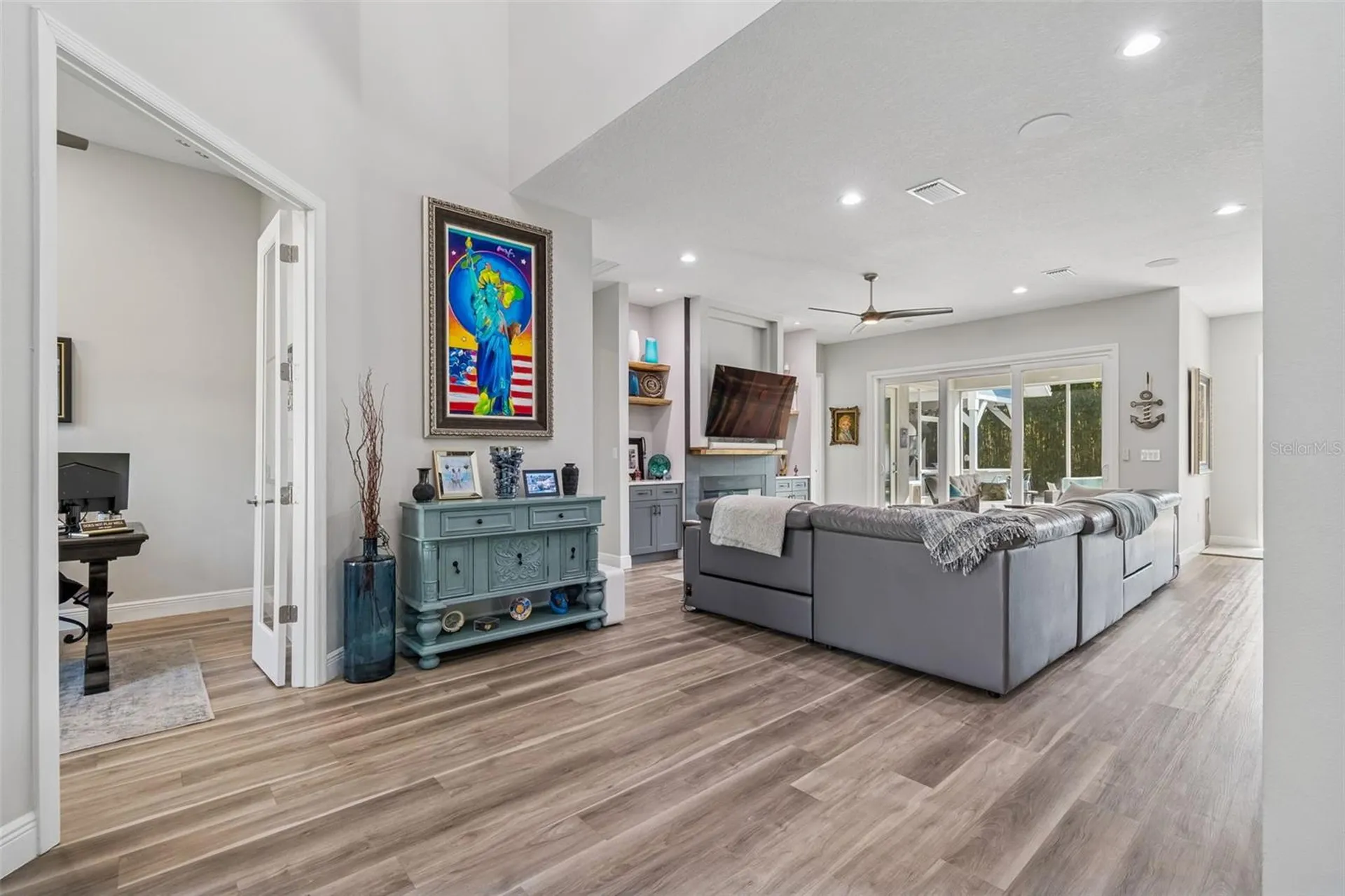 1516 Grandview Drive Tarpon Springs FL 34689