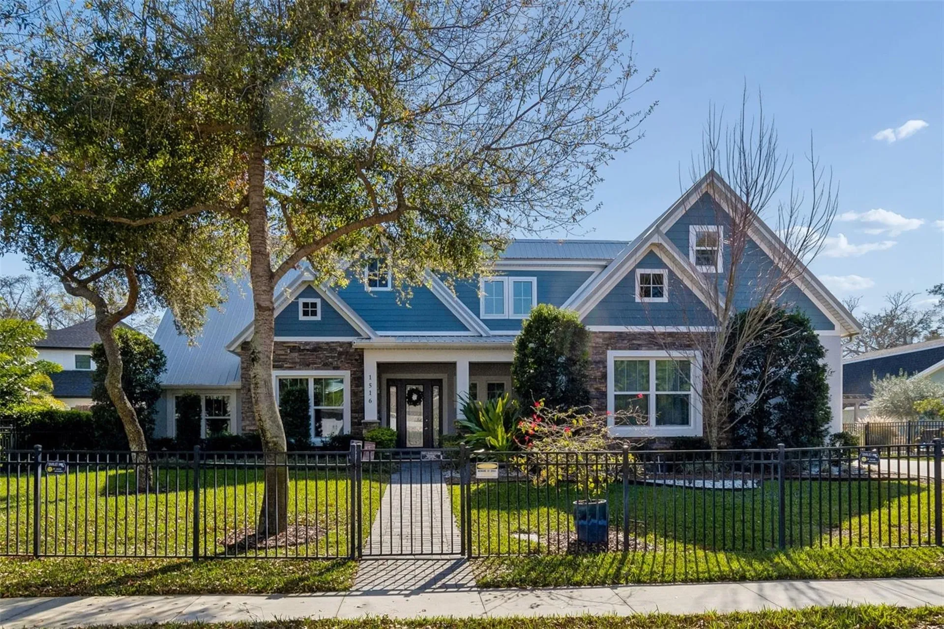 1516 Grandview Drive Tarpon Springs FL 34689