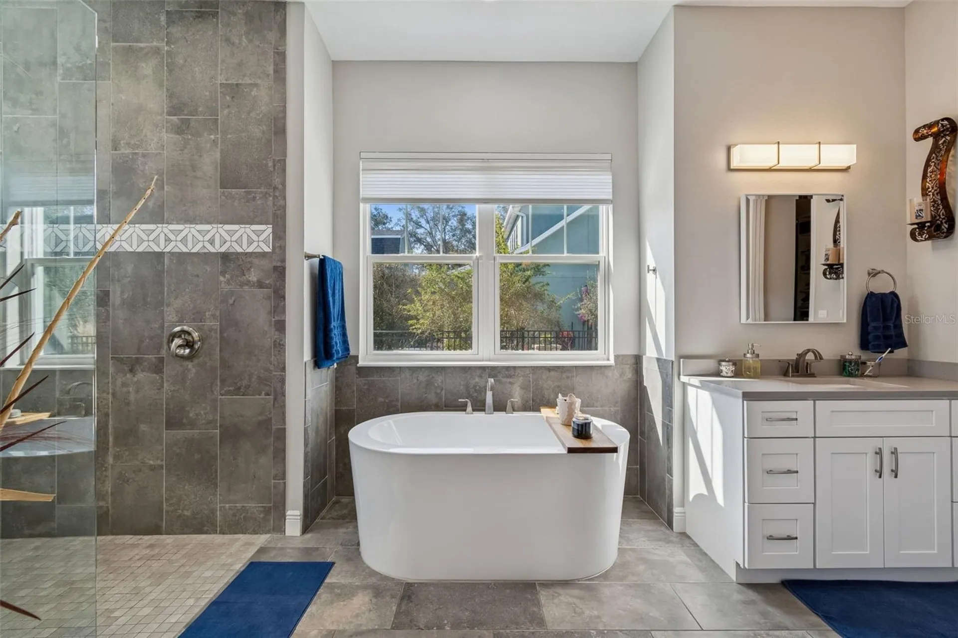 1516 Grandview Drive Tarpon Springs FL 34689