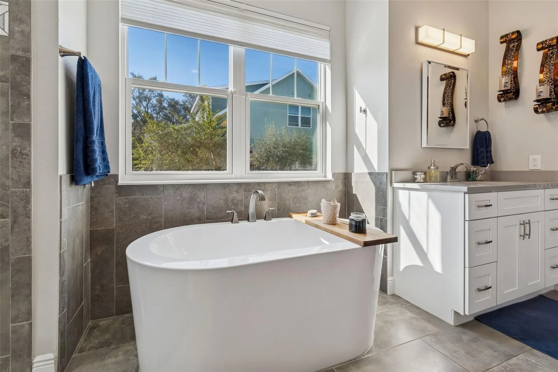 1516 Grandview Drive Tarpon Springs FL 34689