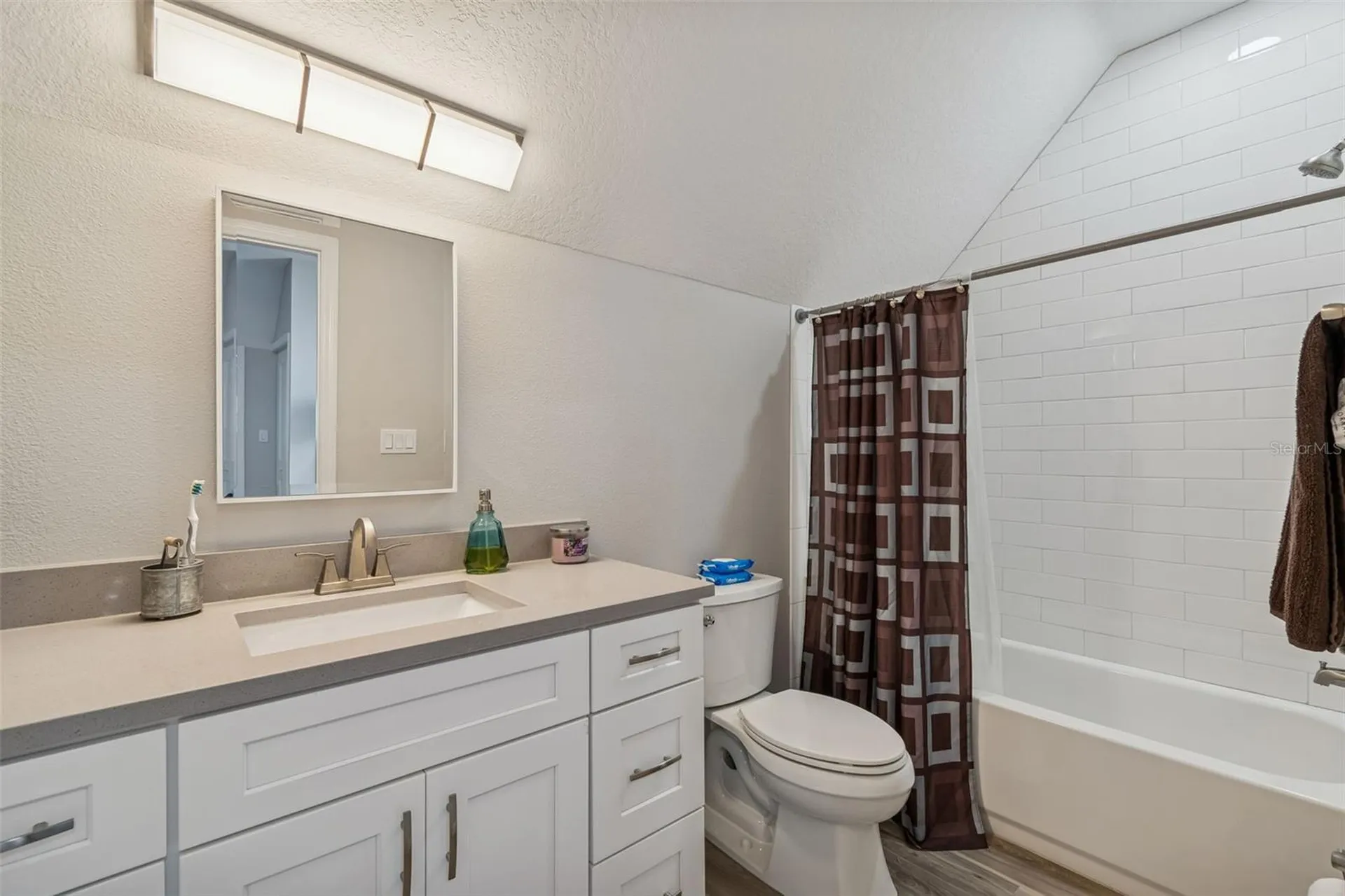 1516 Grandview Drive Tarpon Springs FL 34689