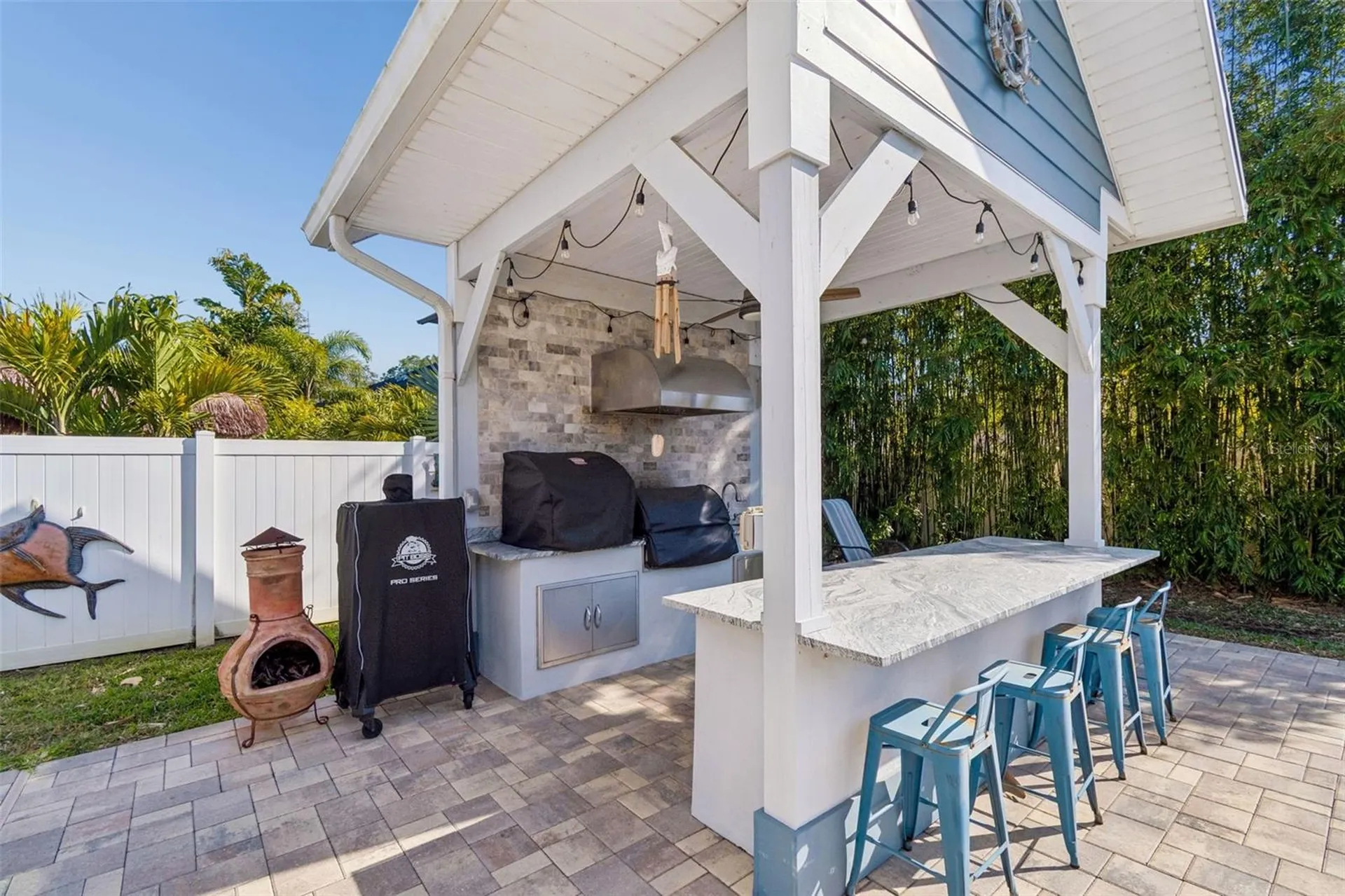 1516 Grandview Drive Tarpon Springs FL 34689
