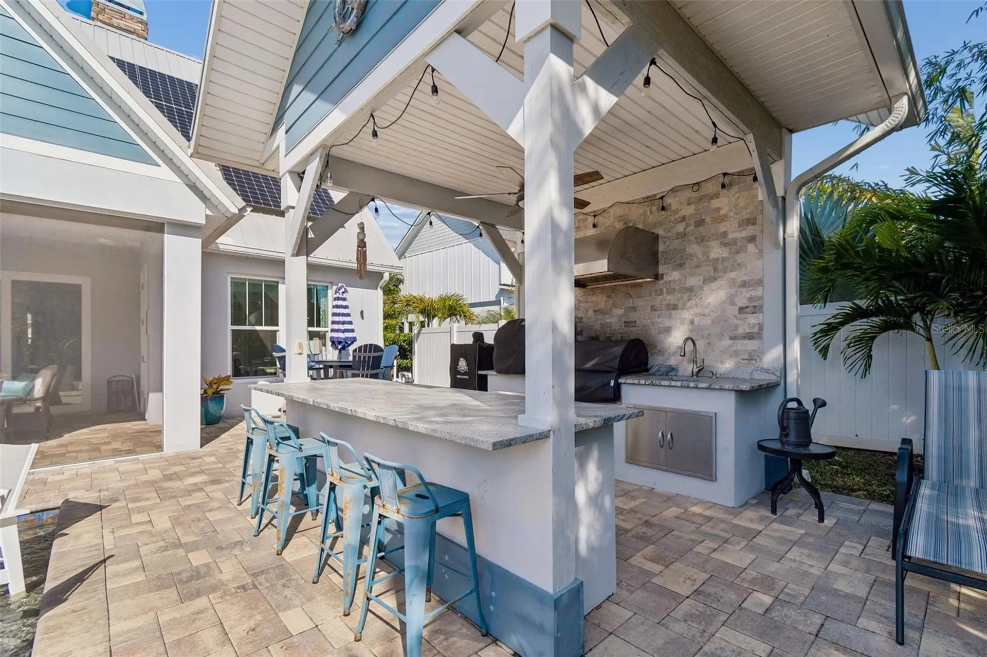 1516 Grandview Drive Tarpon Springs FL 34689