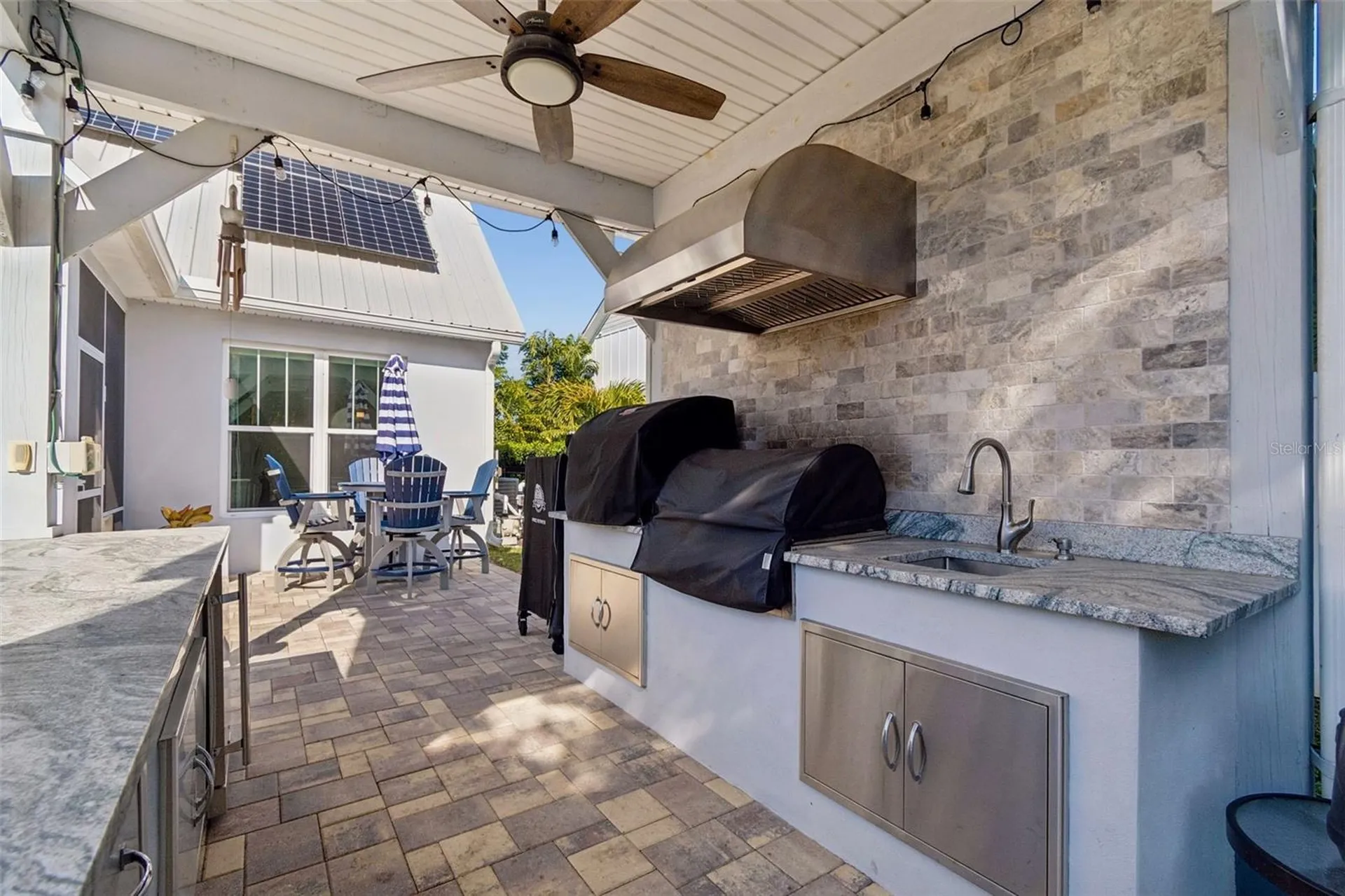 1516 Grandview Drive Tarpon Springs FL 34689