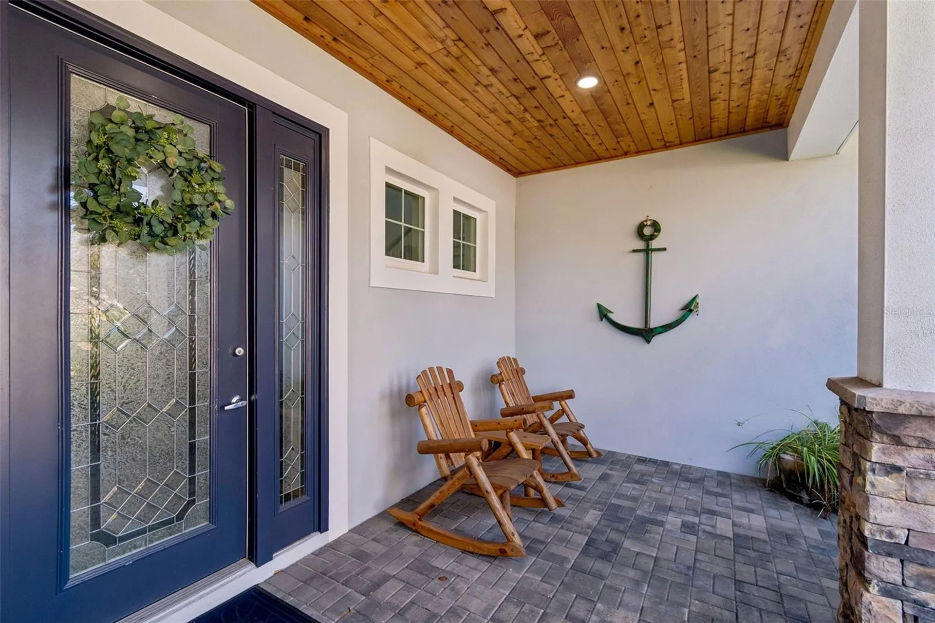 1516 Grandview Drive Tarpon Springs FL 34689