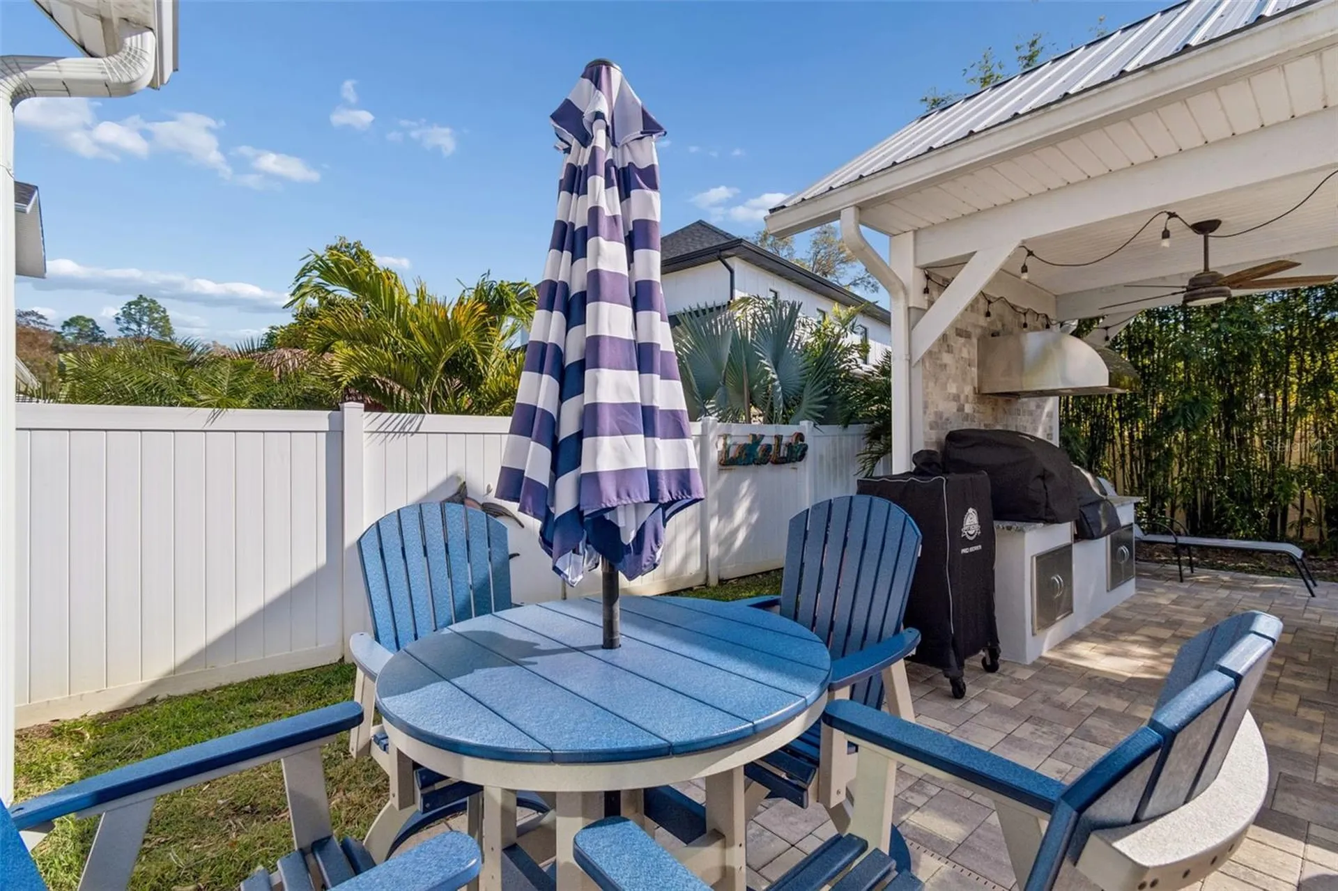1516 Grandview Drive Tarpon Springs FL 34689