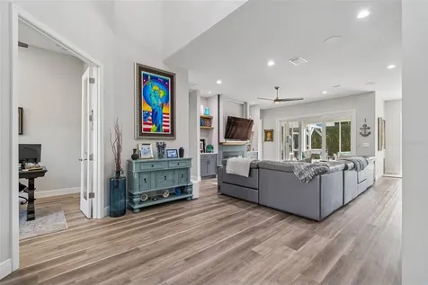 1516 Grandview Drive Tarpon Springs FL 34689
