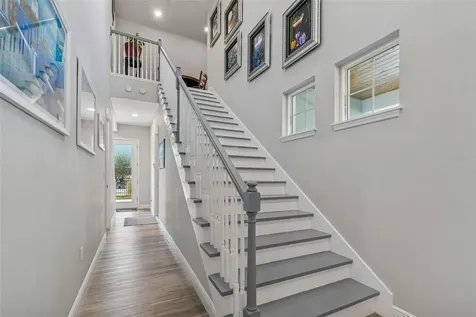 1516 Grandview Drive Tarpon Springs FL 34689