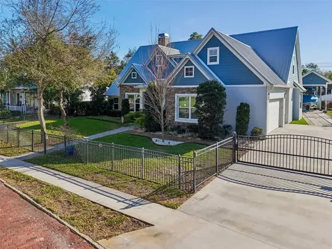 1516 Grandview Drive Tarpon Springs FL 34689
