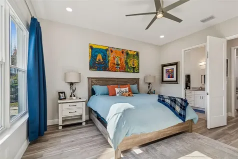 1516 Grandview Drive Tarpon Springs FL 34689