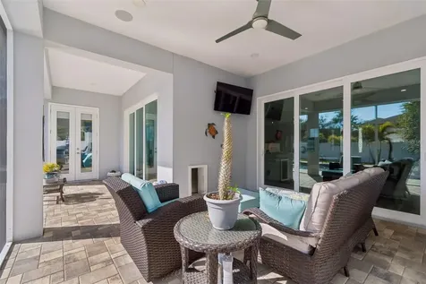 1516 Grandview Drive Tarpon Springs FL 34689