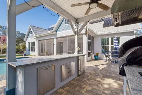 1516 Grandview Drive Tarpon Springs FL 34689