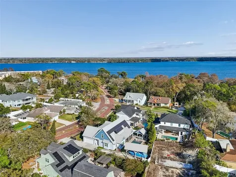 1516 Grandview Drive Tarpon Springs FL 34689