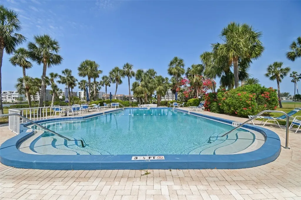 10216 Regal Drive Largo FL 33774
