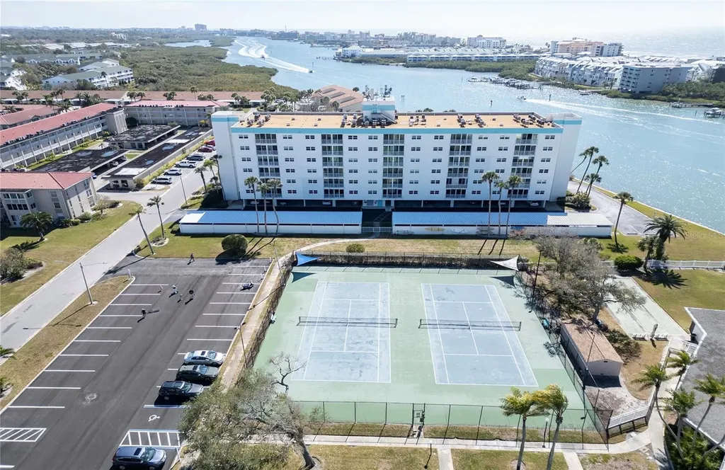 10216 Regal Drive Largo FL 33774