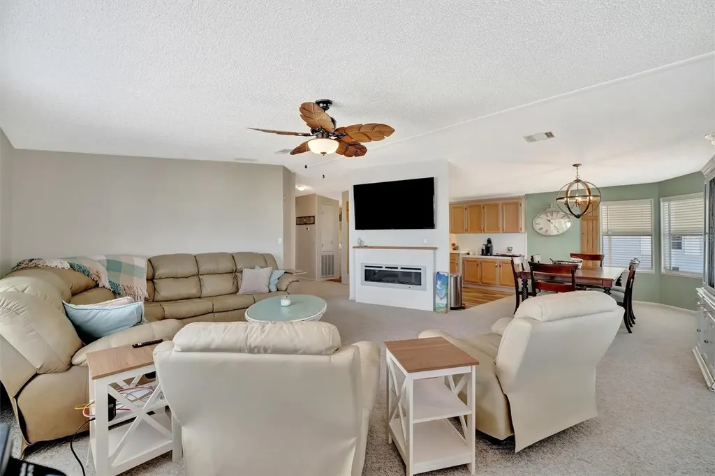 119 E Saint Johns Way Apollo Beach FL 33572