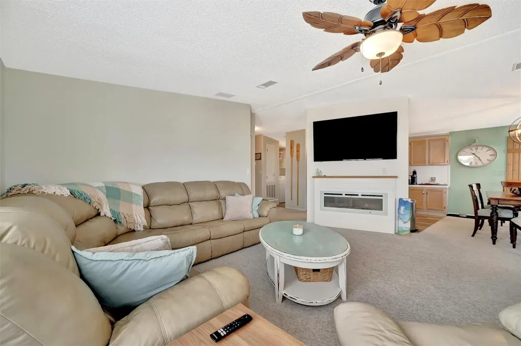 119 E Saint Johns Way Apollo Beach FL 33572