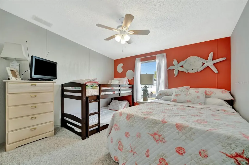 119 E Saint Johns Way Apollo Beach FL 33572