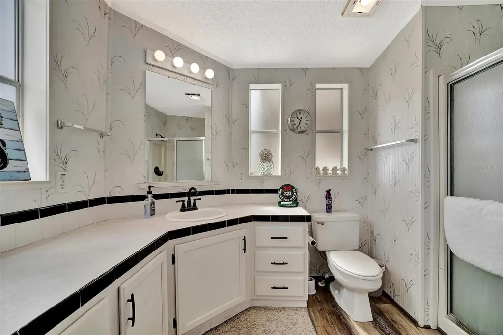119 E Saint Johns Way Apollo Beach FL 33572