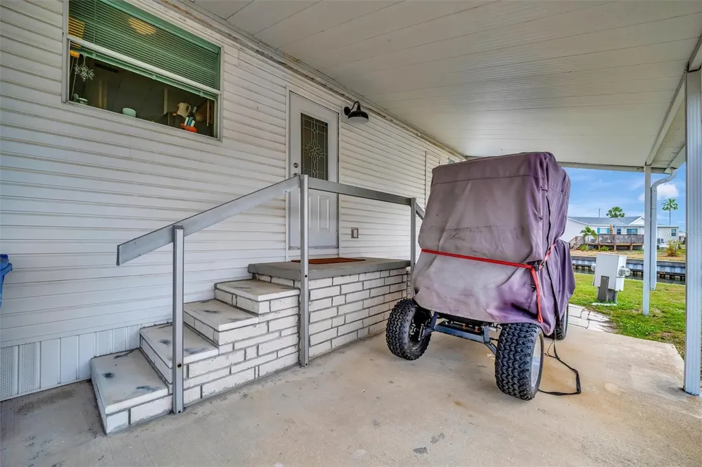 119 E Saint Johns Way Apollo Beach FL 33572